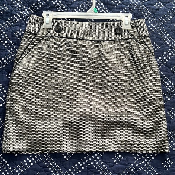 Limited , size 6 tweed skirt - Picture 1 of 5